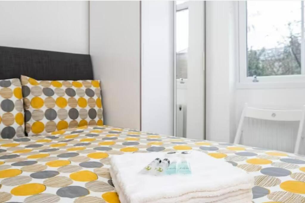 Great Location Service And Stay Double Ensuite Room With Shared Kitchen- 5Mins Walk From Tufnell Park London Eksteriør billede